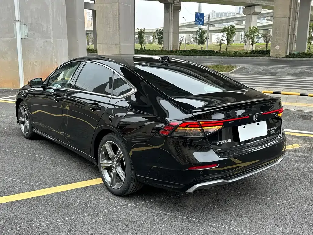 Honda Accord — фото 4