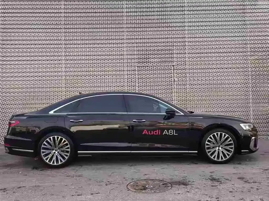 Audi A8 2025 из CN, фото 8