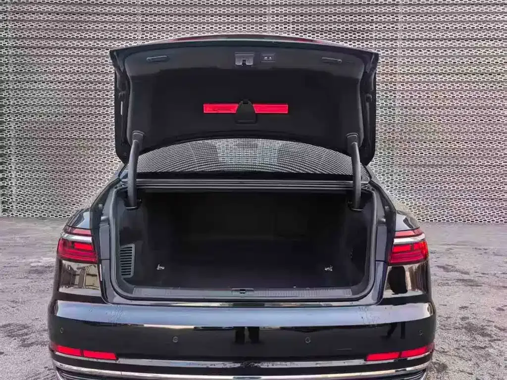 Audi A8 2025 из CN, фото 6