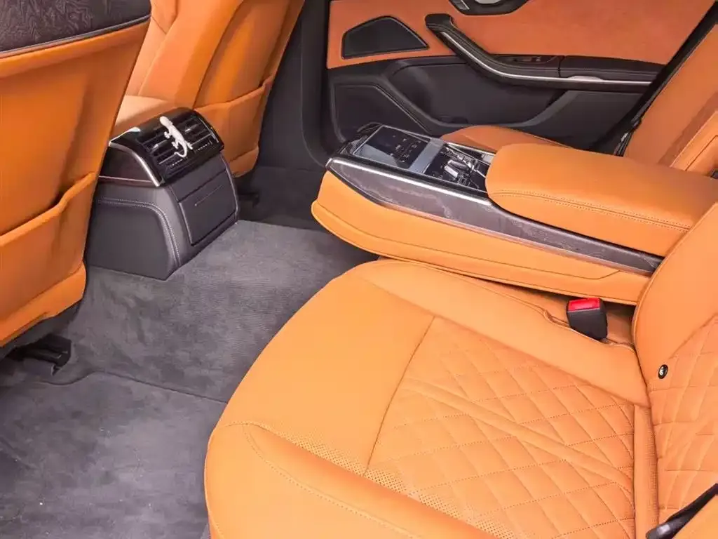 Audi A8 2025 из CN, фото 2