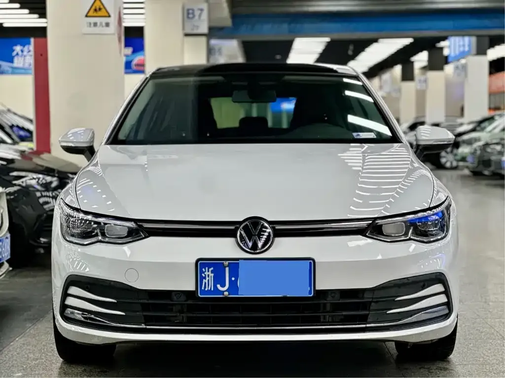 Volkswagen Golf 2022 из CN, фото 3