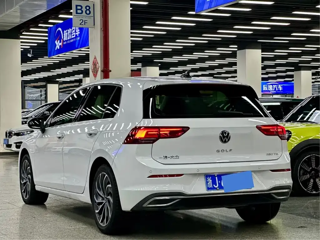 Volkswagen Golf 2022 из CN, фото 10