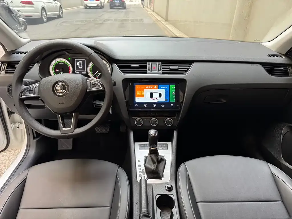 Skoda Octavia 2022 из CN, фото 7