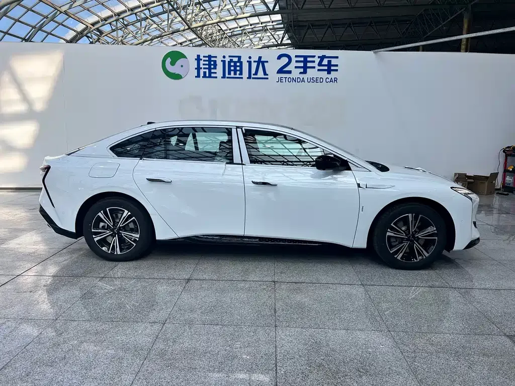 Hongqi EH7 — фото 10