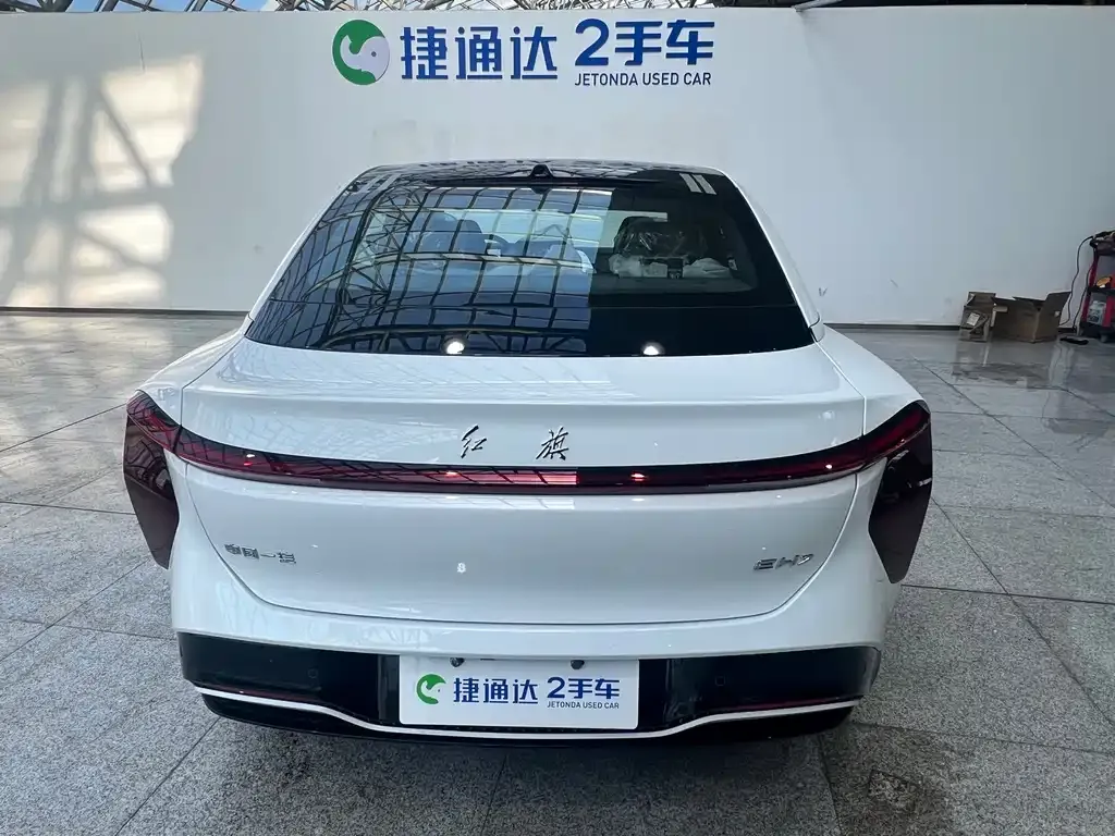 Hongqi EH7 — фото 7