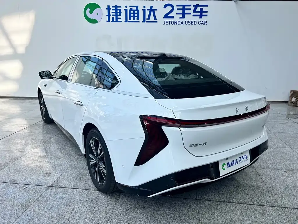 Hongqi EH7 — фото 8