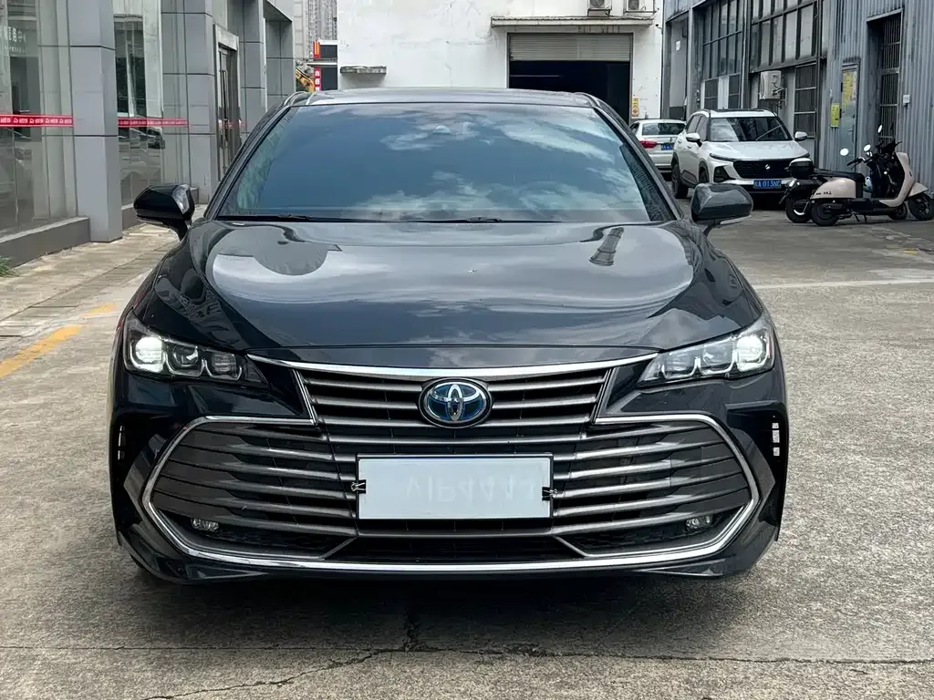 Toyota Avalon — фото 5