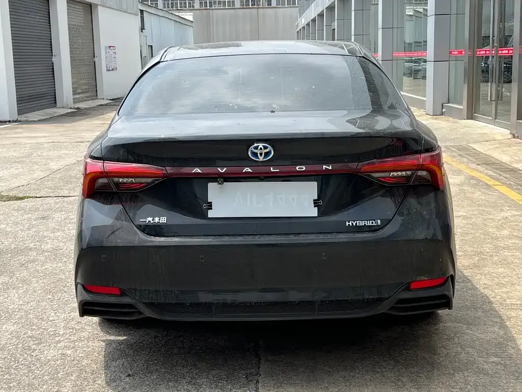 Toyota Avalon — фото 10