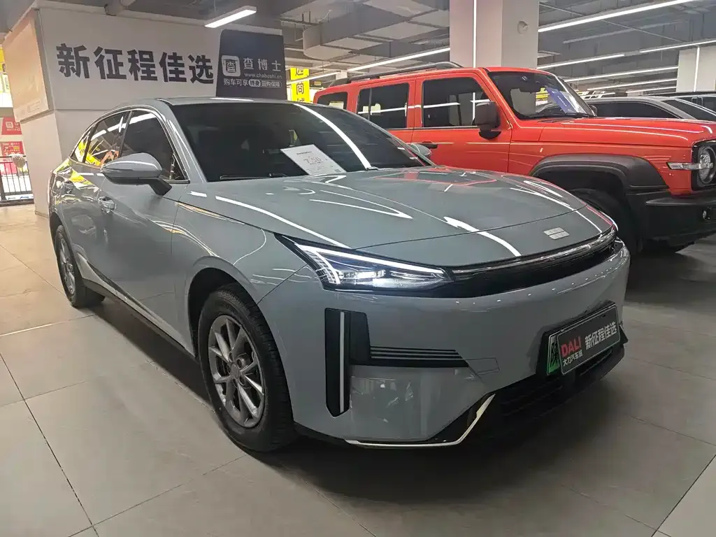 Geely Galaxy L6 — фото 2