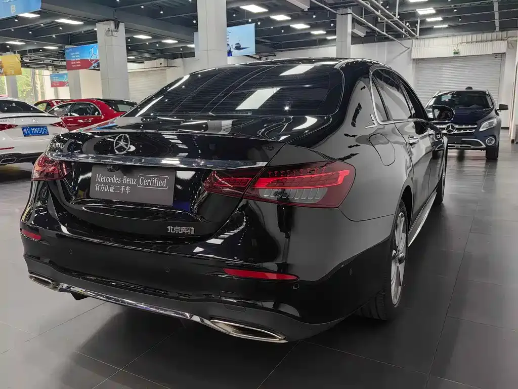 Mercedes-Benz E-Class — фото 10