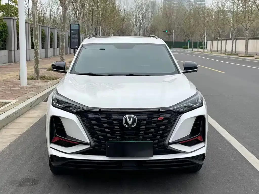 Changan CS75PLUS — фото 3