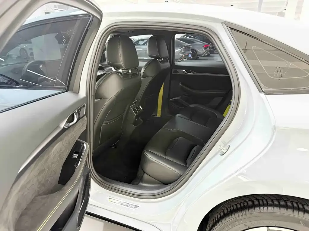 Geely Xingrui 2021 из CN, фото 2
