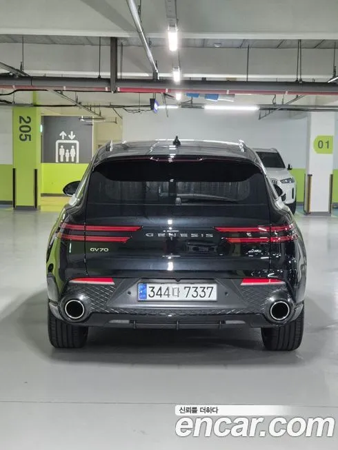 Genesis GV70 — фото 5