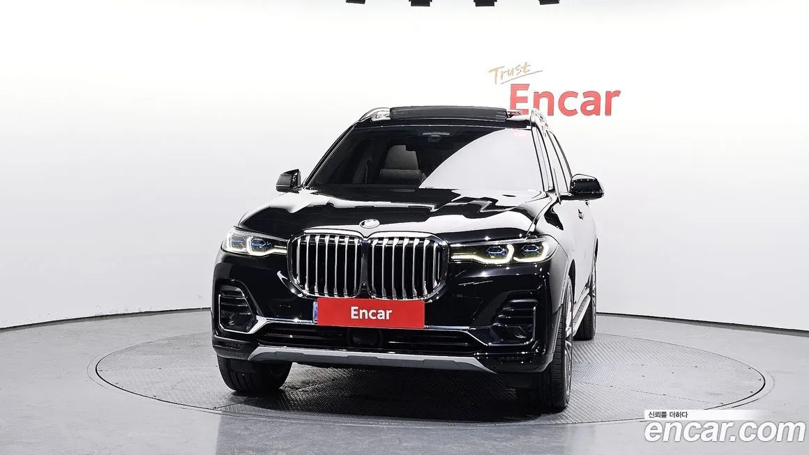 BMW X7 — фото 3