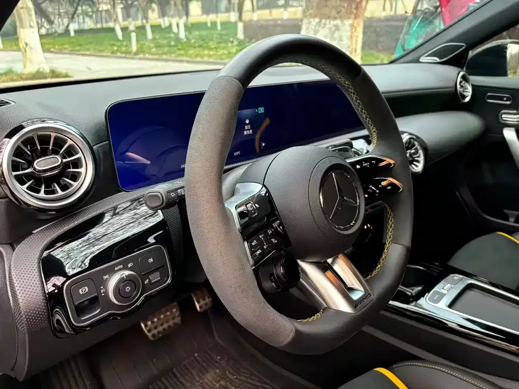 Mercedes-Benz A-Class AMG (Import) 2024 из CN, фото 4