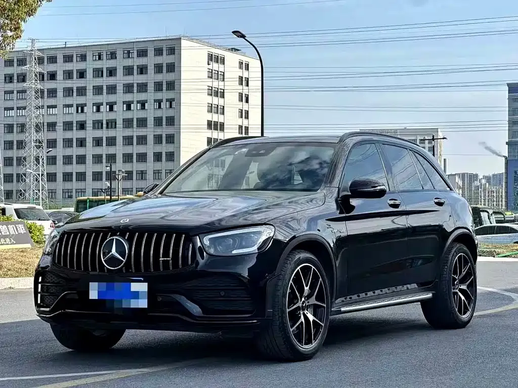 Mercedes-Benz GLC AMG — фото 1
