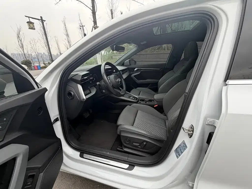 Audi A3 2021 из CN, фото 2
