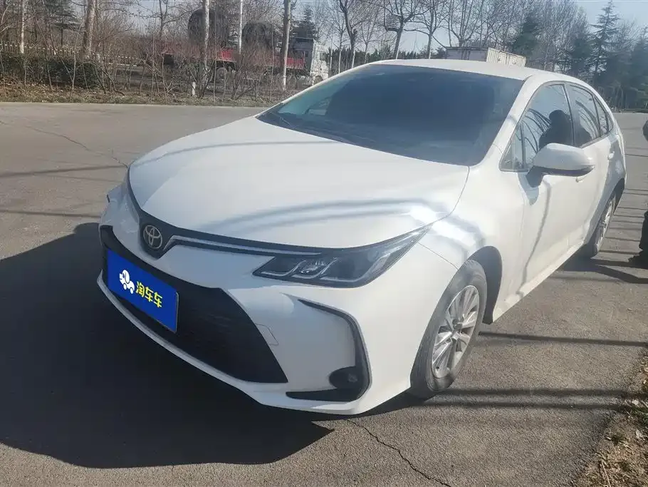 Toyota Corolla 2023 из CN, фото 1