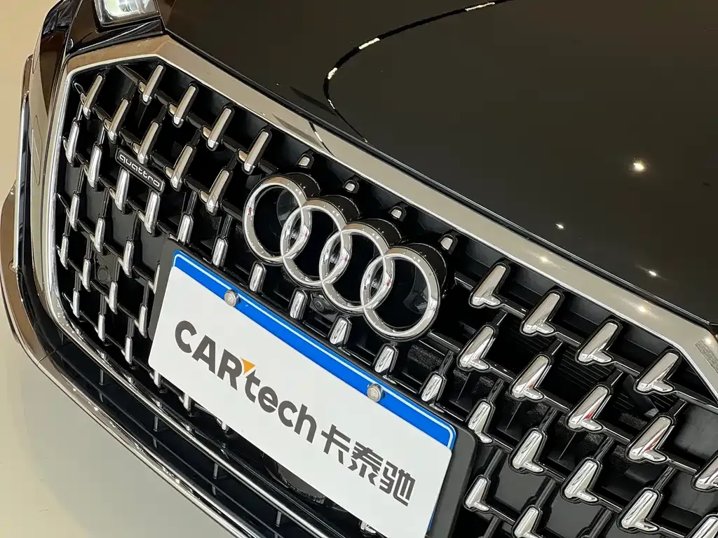 Audi A8 — фото 4