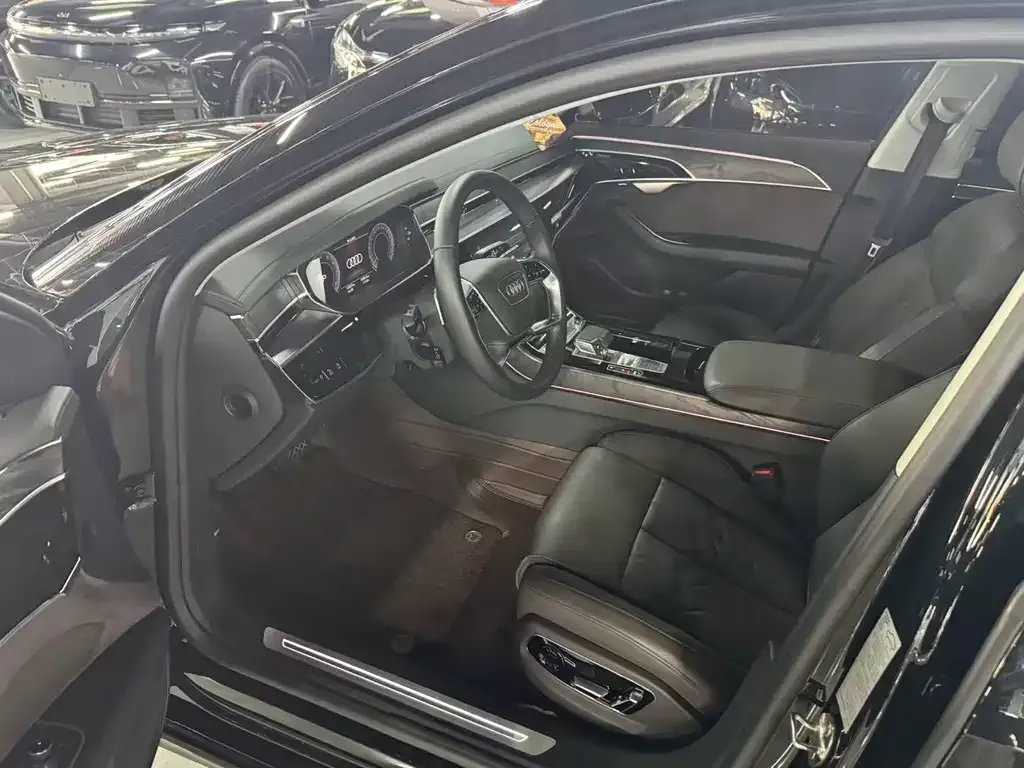 Audi A8 2024 из CN, фото 10