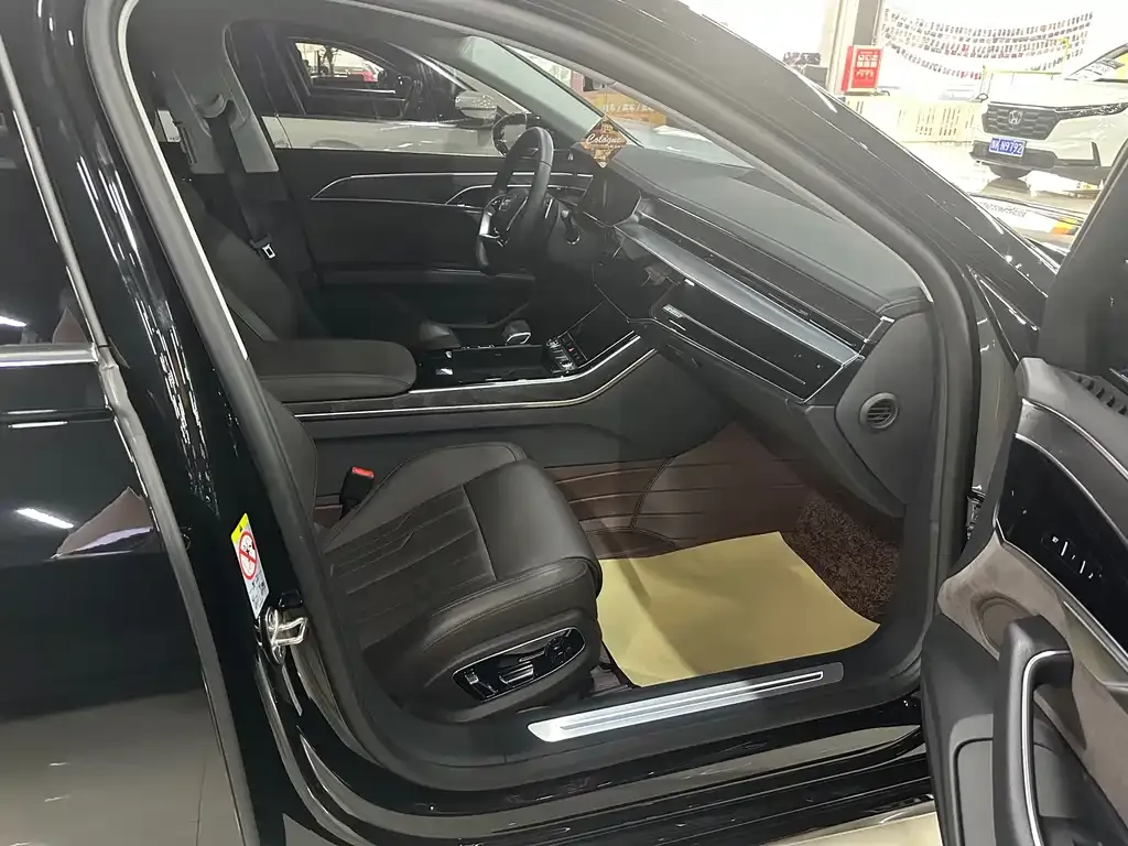 Audi A8 2024 из CN, фото 9