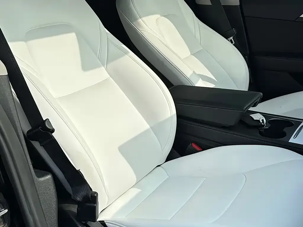 Tesla Model 3 — фото 4