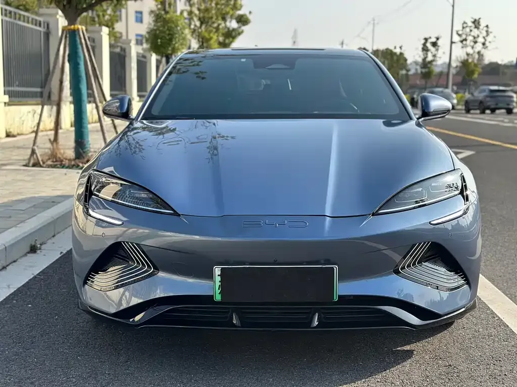 BYD Seal — фото 4