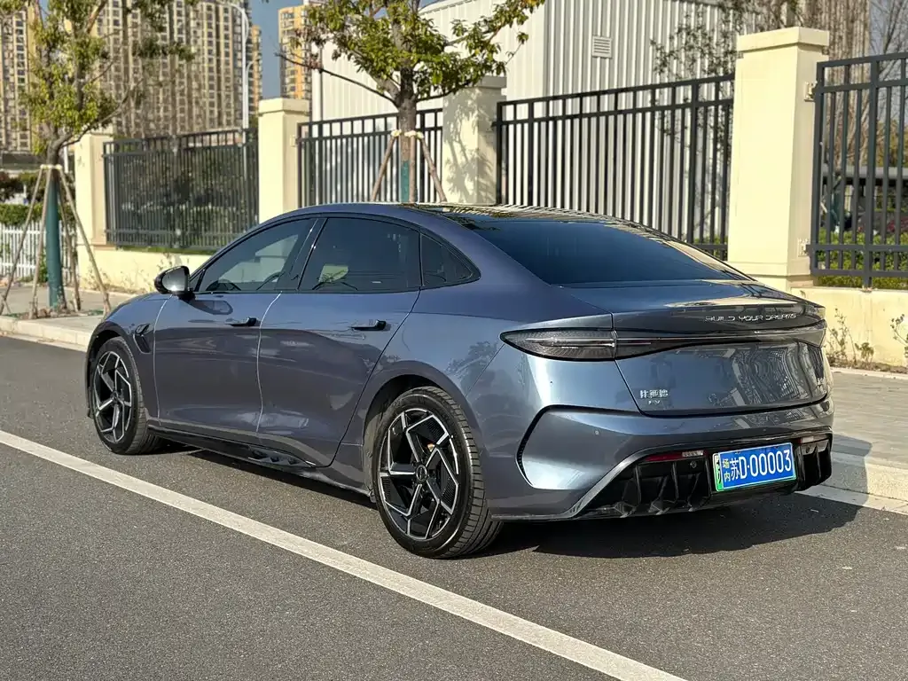 BYD Seal — фото 7