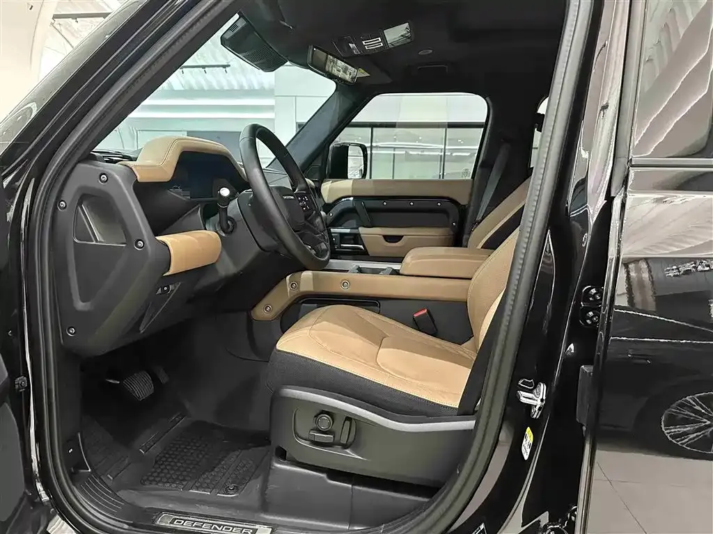 Land Rover Defender 2025 из CN, фото 8