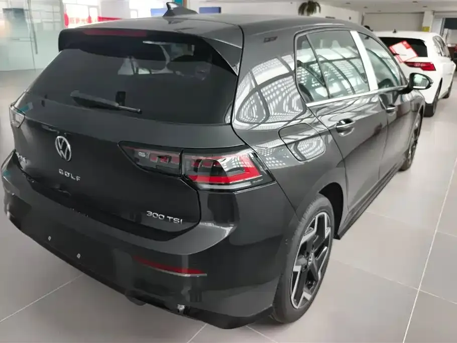 Volkswagen Golf 2025 из CN, фото 5
