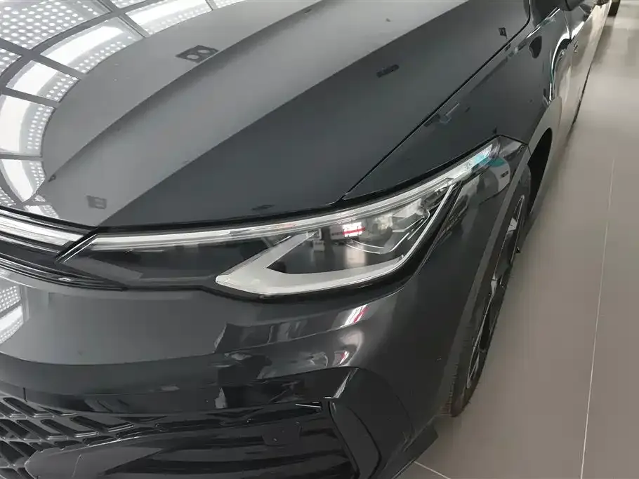 Volkswagen Golf 2025 из CN, фото 8