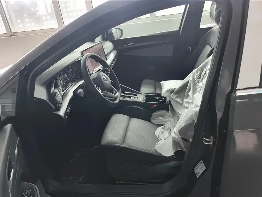Volkswagen Golf 2025 из CN, фото 6