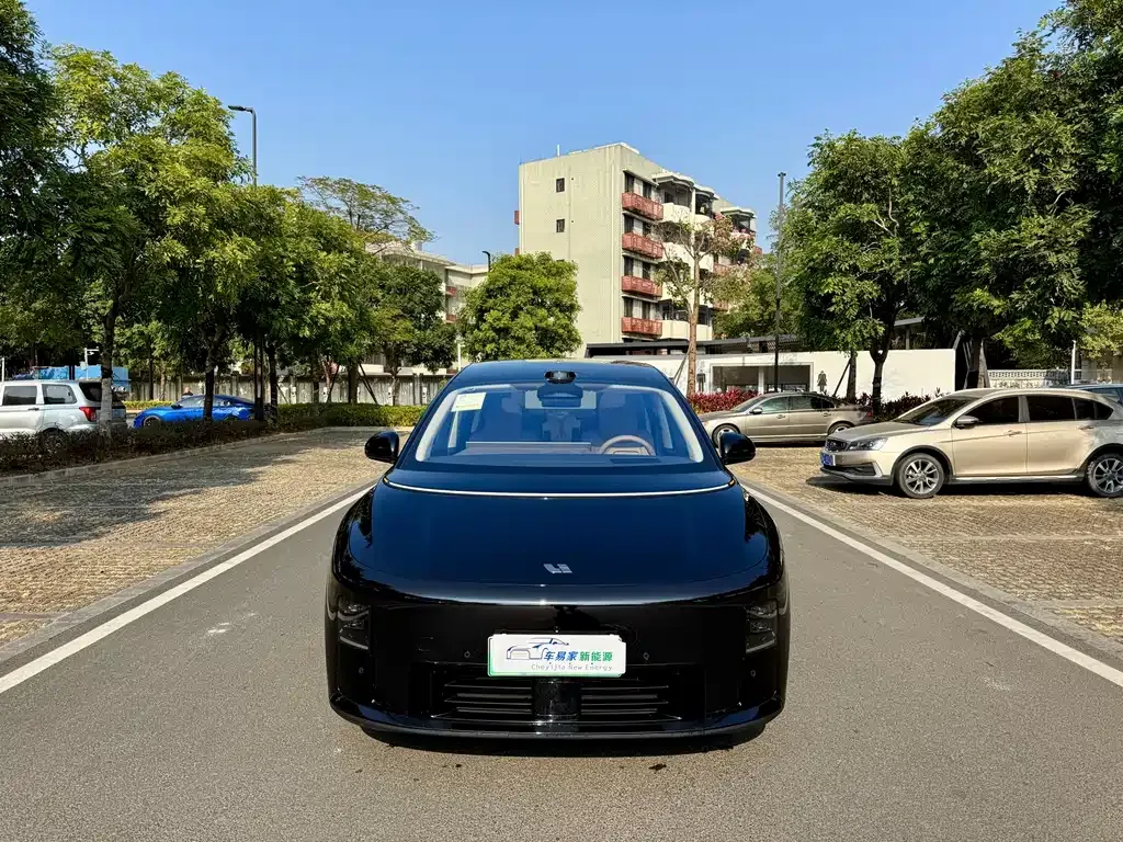 Li Auto i8 2025 из CN, фото 4
