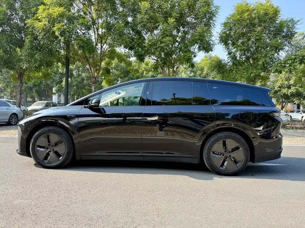 Li Auto i8 2025 из CN, фото 7