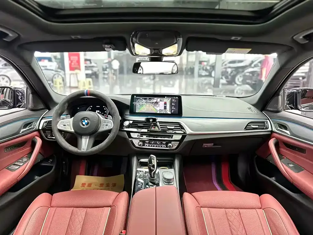 BMW 5 Series 2023 из CN, фото 6
