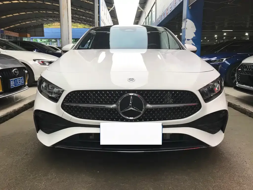 Mercedes-Benz A-Class 2023 из CN, фото 8