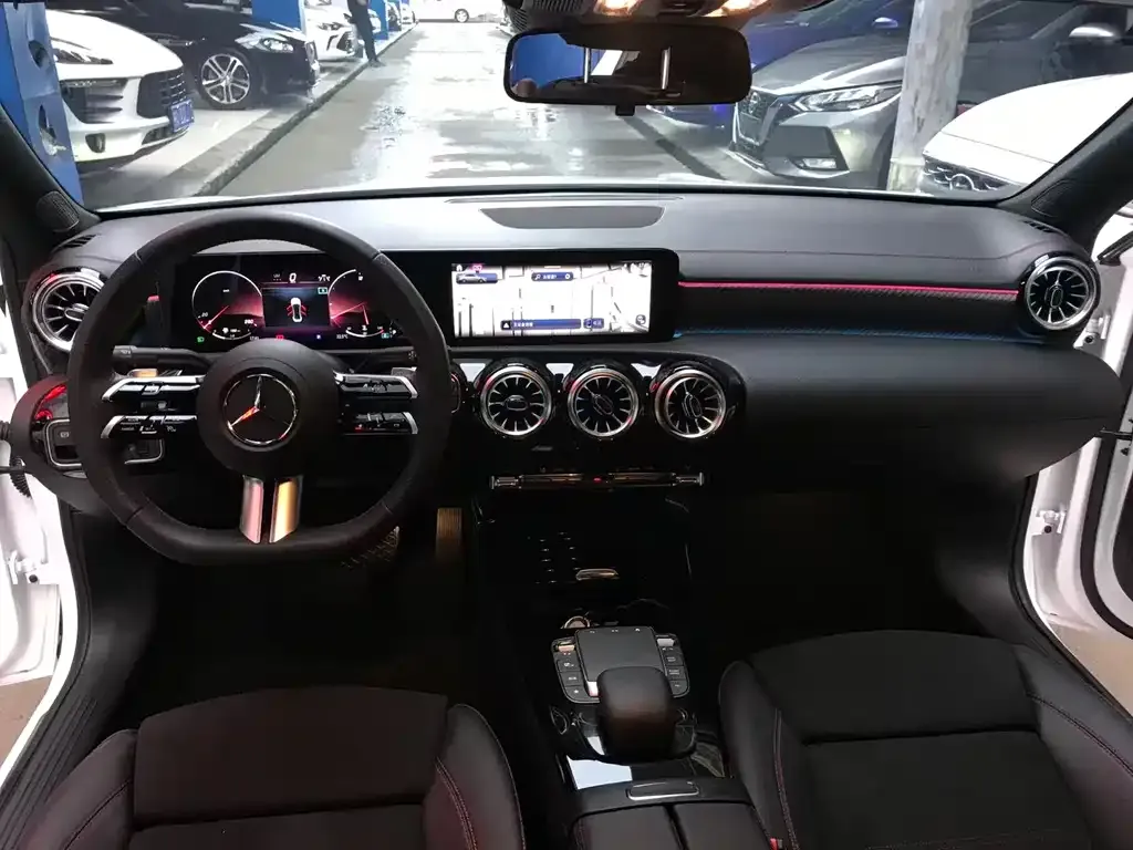 Mercedes-Benz A-Class 2023 из CN, фото 6