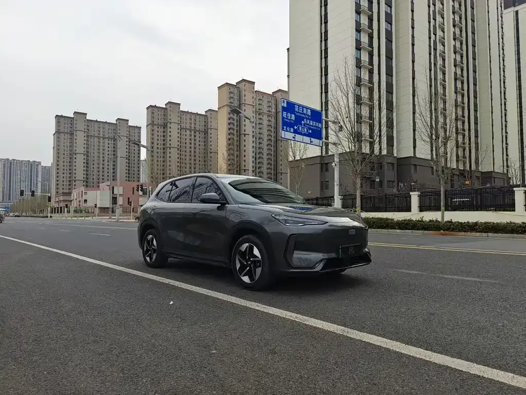 Geely Galaxy E5 — фото 10