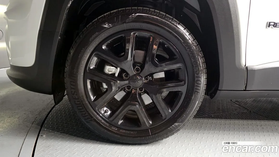 Jeep Renegade 2023 из KR, фото 7
