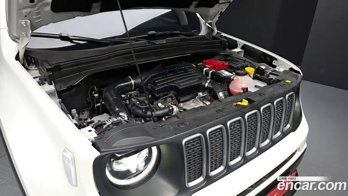 Jeep Renegade 2023 из KR, фото 8
