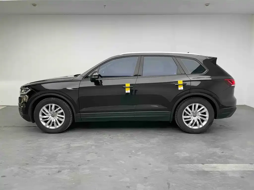 Volkswagen Touareg 2023 из CN, фото 5