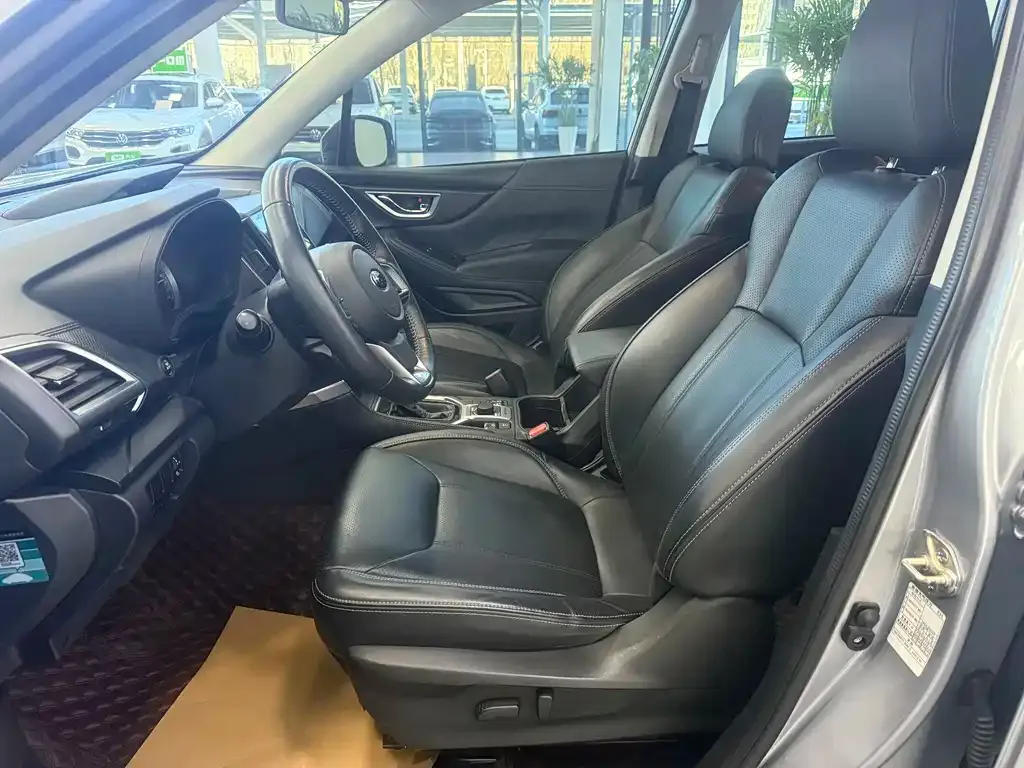 Subaru Forester 2021 из CN, фото 4