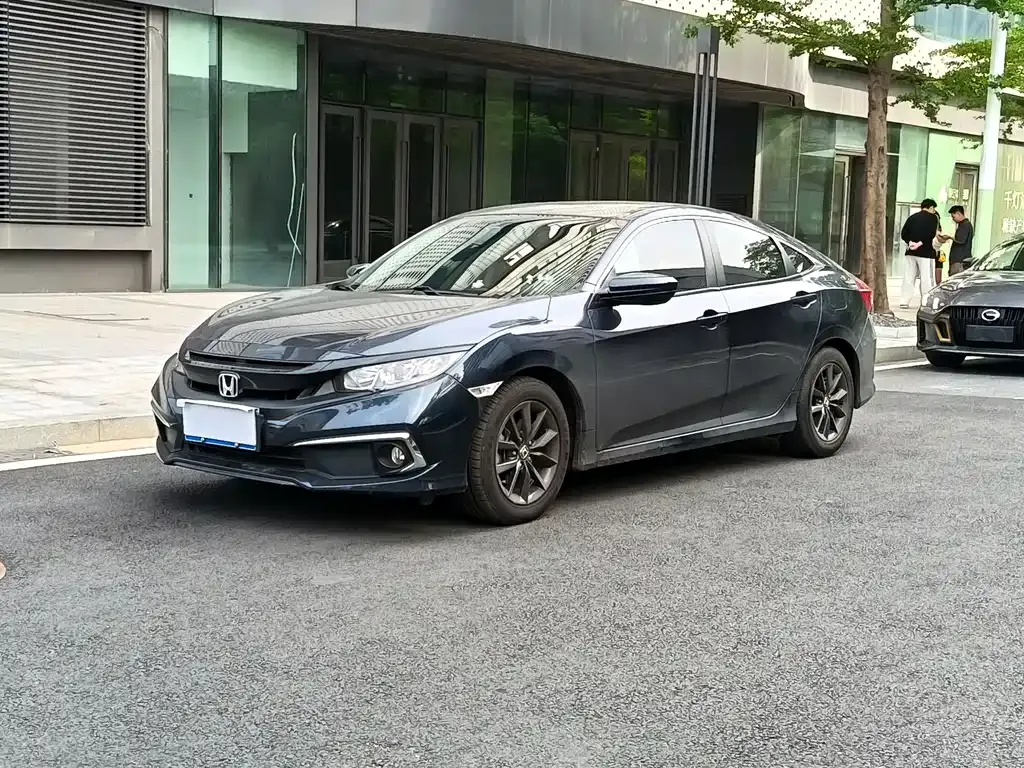 Honda Civic — фото 1