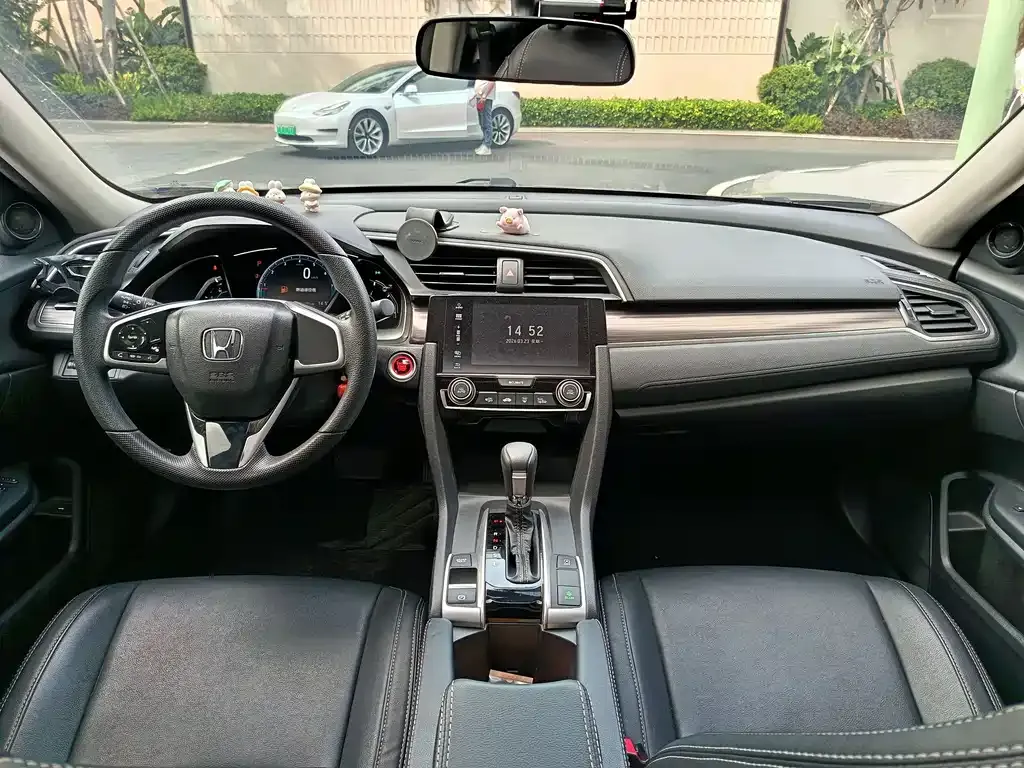 Honda Civic — фото 8