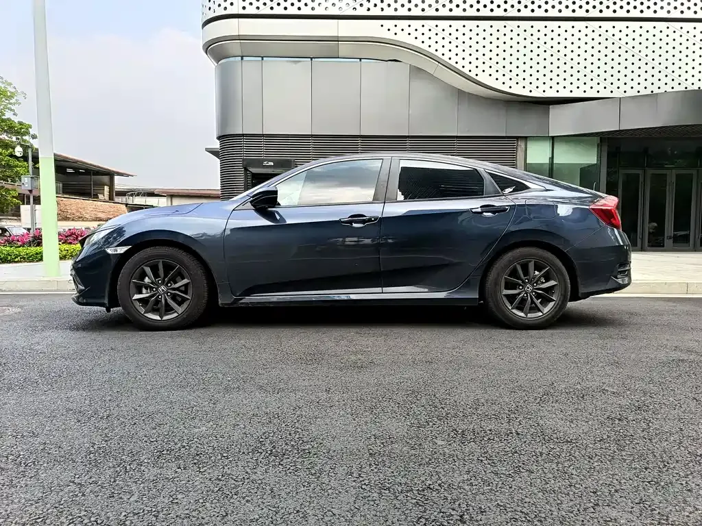 Honda Civic — фото 6