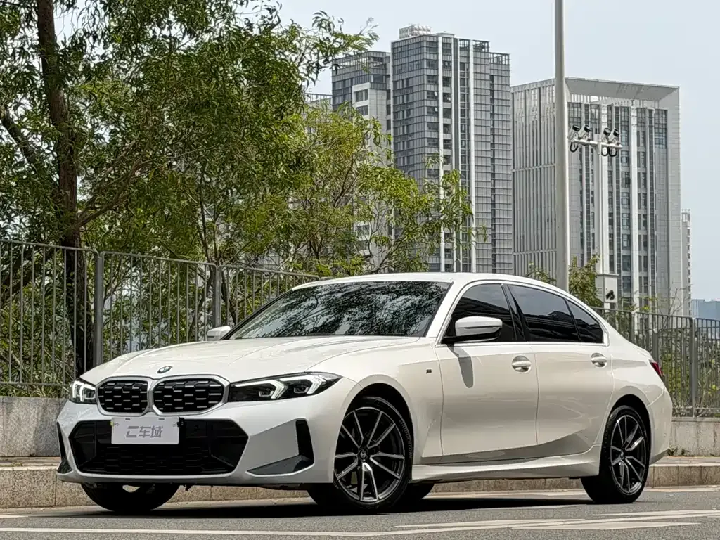 BMW 3 Series — фото 1