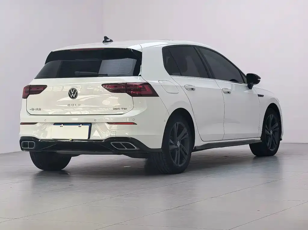 Volkswagen Golf 2021 из CN, фото 4