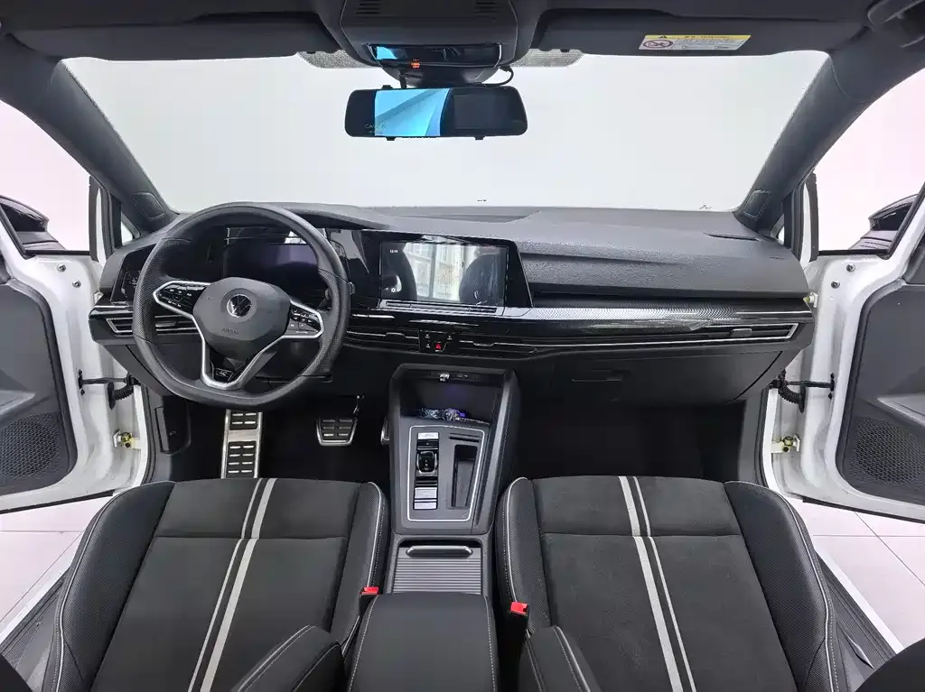 Volkswagen Golf 2021 из CN, фото 10