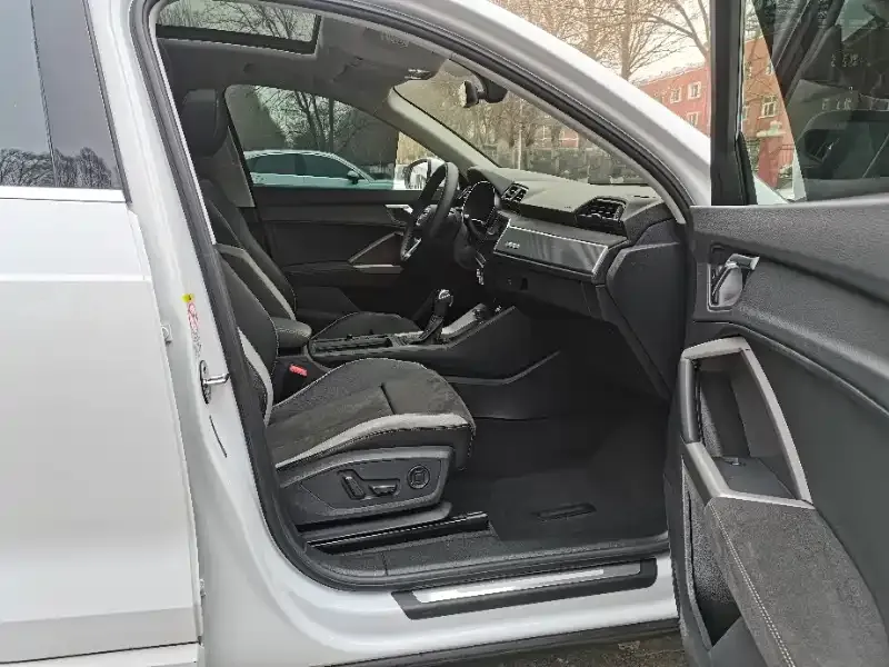 Audi Q3 2022 из CN, фото 10