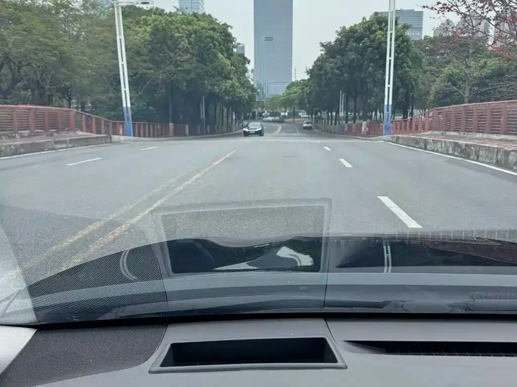 Toyota Camry 2023 из CN, фото 5